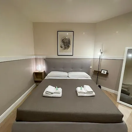 Apartment Elian In The Center Of #3 Colosseo