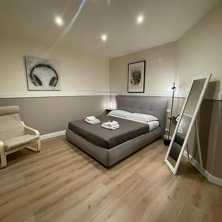Elian In The Center Of #3 Colosseo Apartment